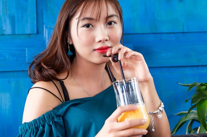 在线约会教练分享10个在线调情技巧