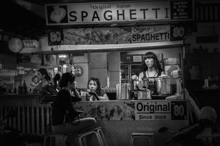 今晚就能尝试如何与陌生人开启有趣且调情的聊天