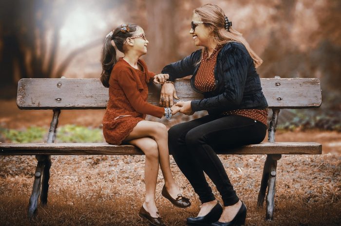 如何在首次视频通话中让对方笑起来