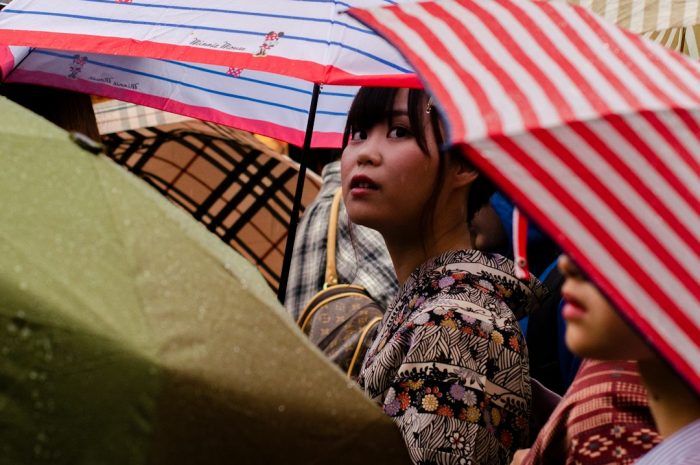 如何与内向或害羞的人调情