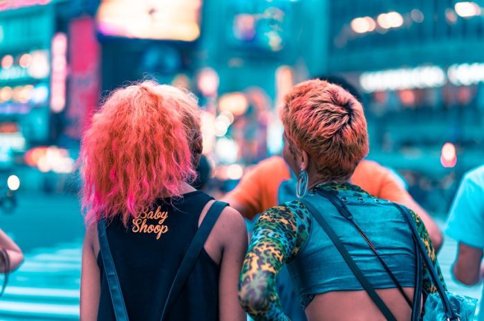 验证社交媒体个人资料和识别假冒个人资料的方法和技巧