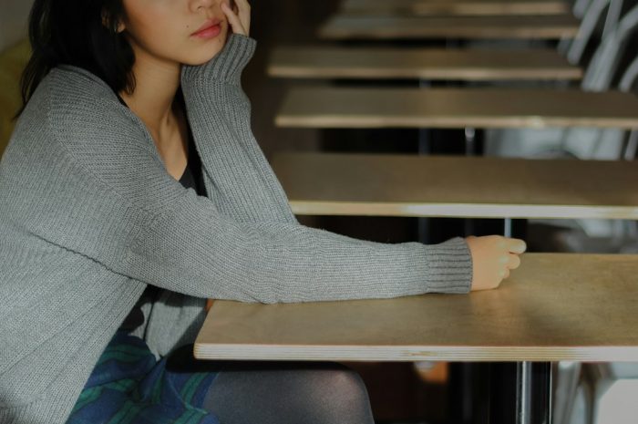 两个害羞的人在线上相遇时会发生什么