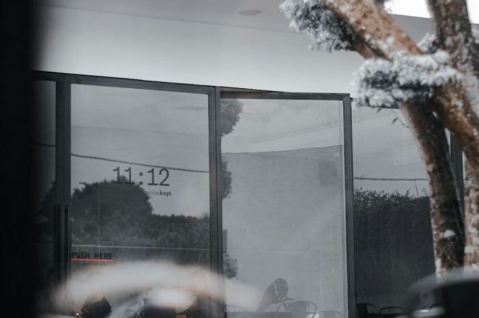 搞笑的在线约会它能帮你找到真人吗